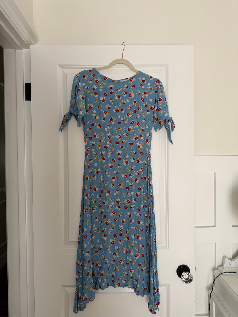 Faithfull the Brand Floral Tie-Sleeve dress